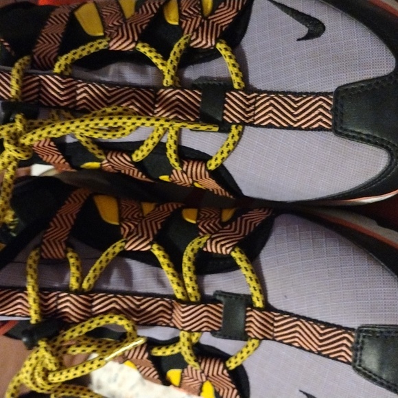 Nike Air max 270 Bowfin Atomic Violet - Picture 2 of 3